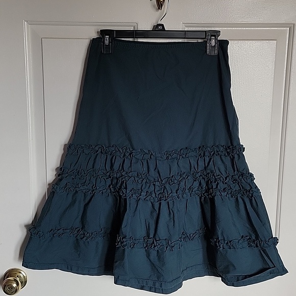 LOFT Dresses & Skirts - Ann Taylor LOFT skirt, 4P, dark green.